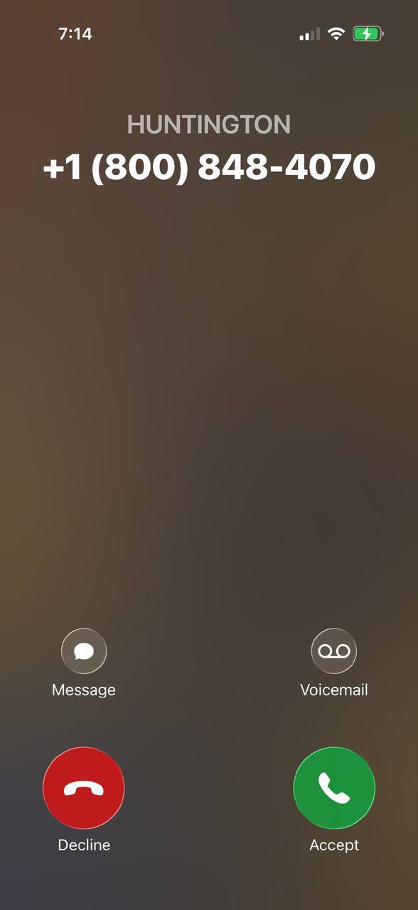 iPhone incoming call, HUNTINGTON, +1 800-848-4070, clock 7:14